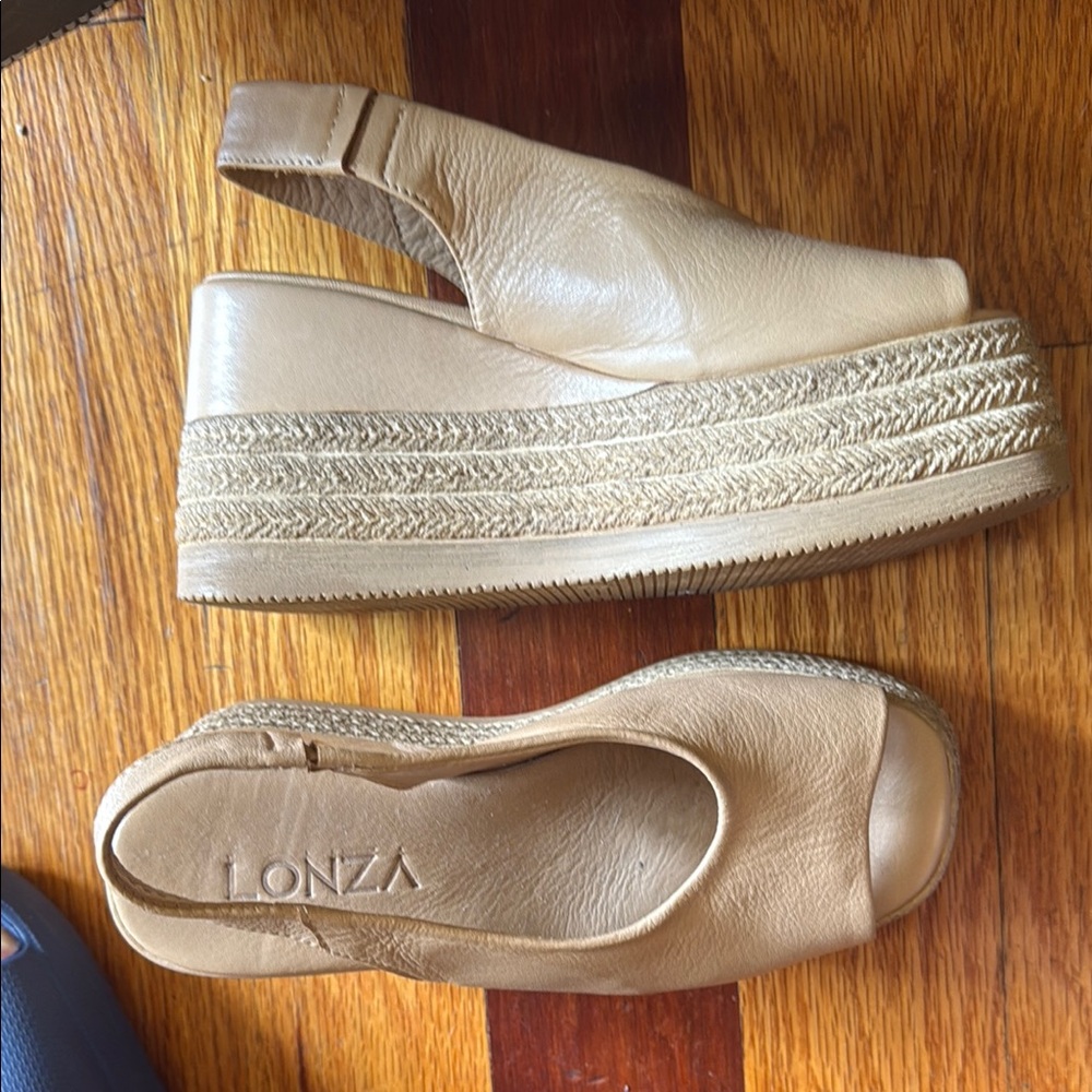 Women's Tan Platform Shoes